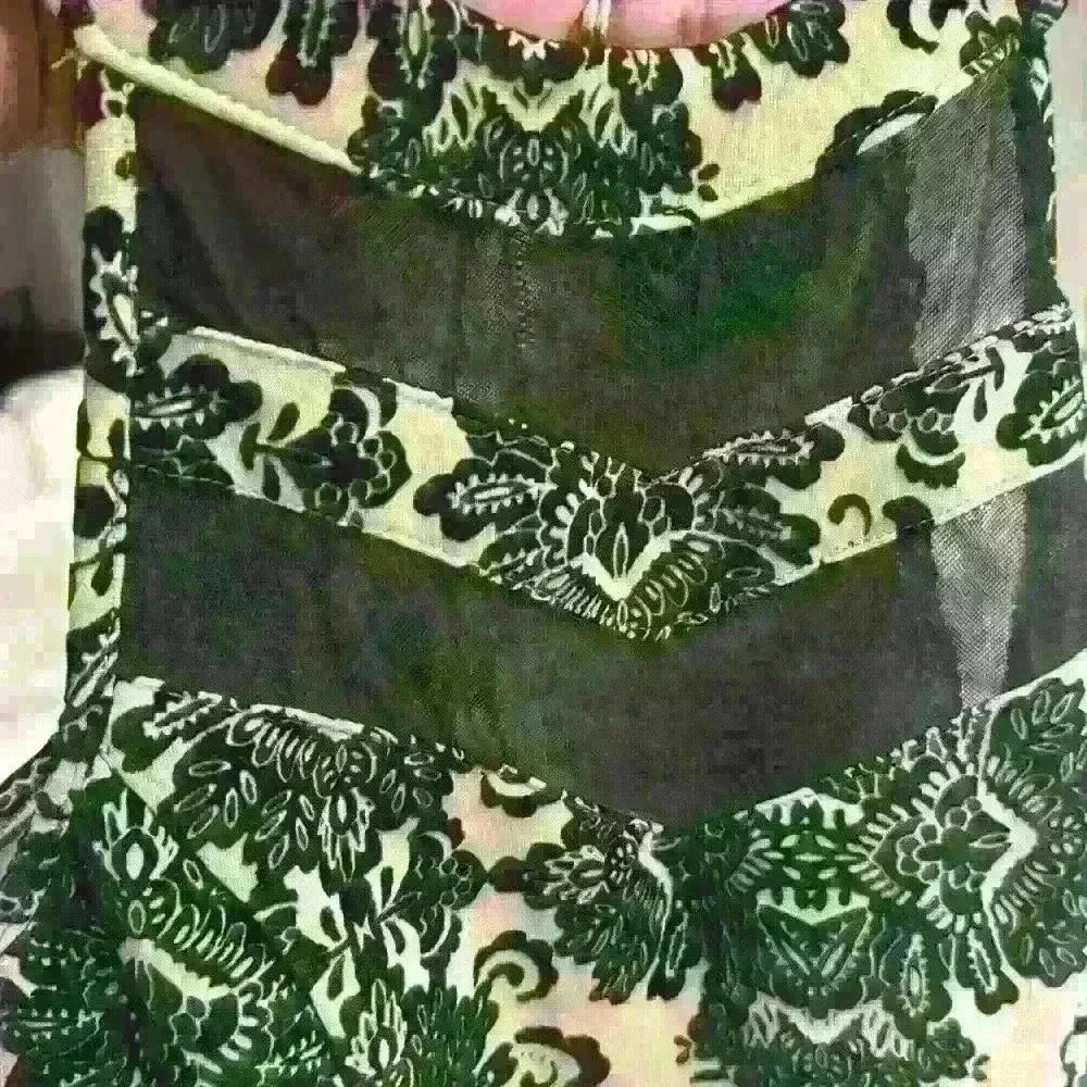 NWT Windsor black and tan velvet floral dress. Sheer Top and Middle. Si… - Picture 6 of 6